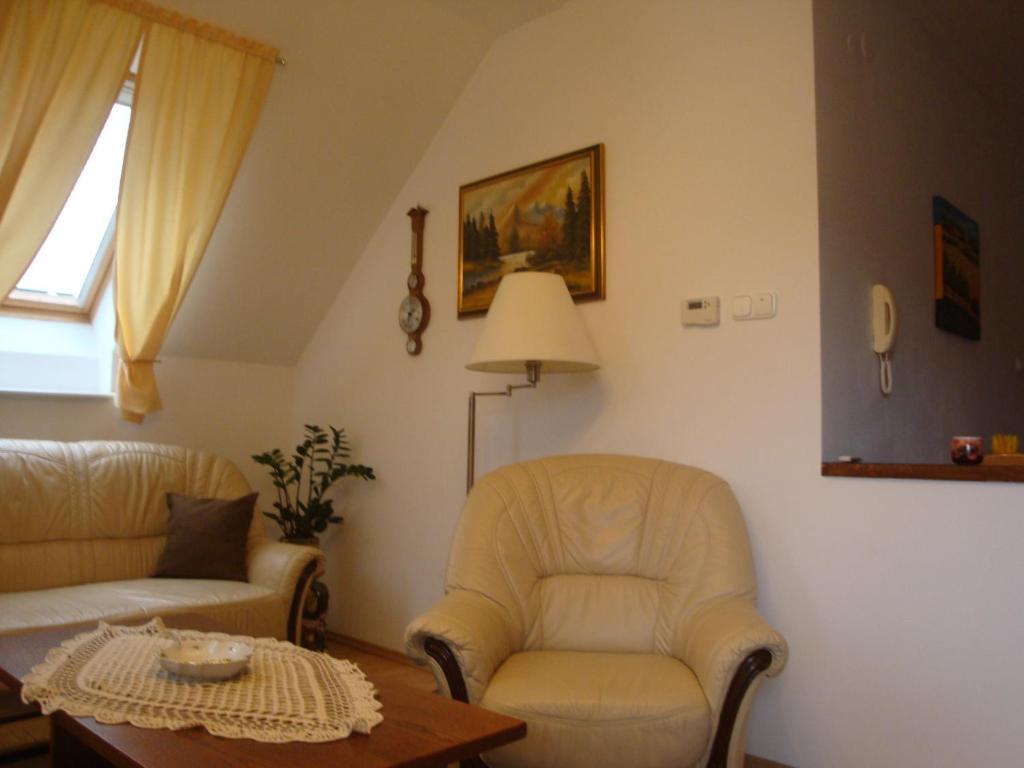 Holiv Apartman Heviz Exterior photo